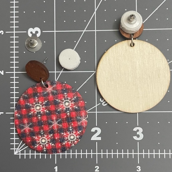1/$8 or 3/$12 Christmas Pierced Post Earrings Buffalo Checks Plaid Snowflakes - Picture 2 of 3